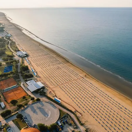 Flat Close To The Sea